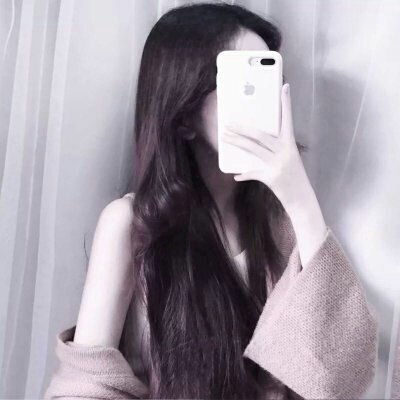 本周基本都在Nvidia的GTC。不是，这谁搬过去一个算命机器人… (@西雅图黄都督)